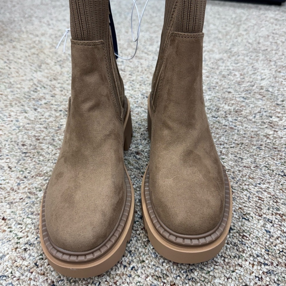 Target Combat Boots